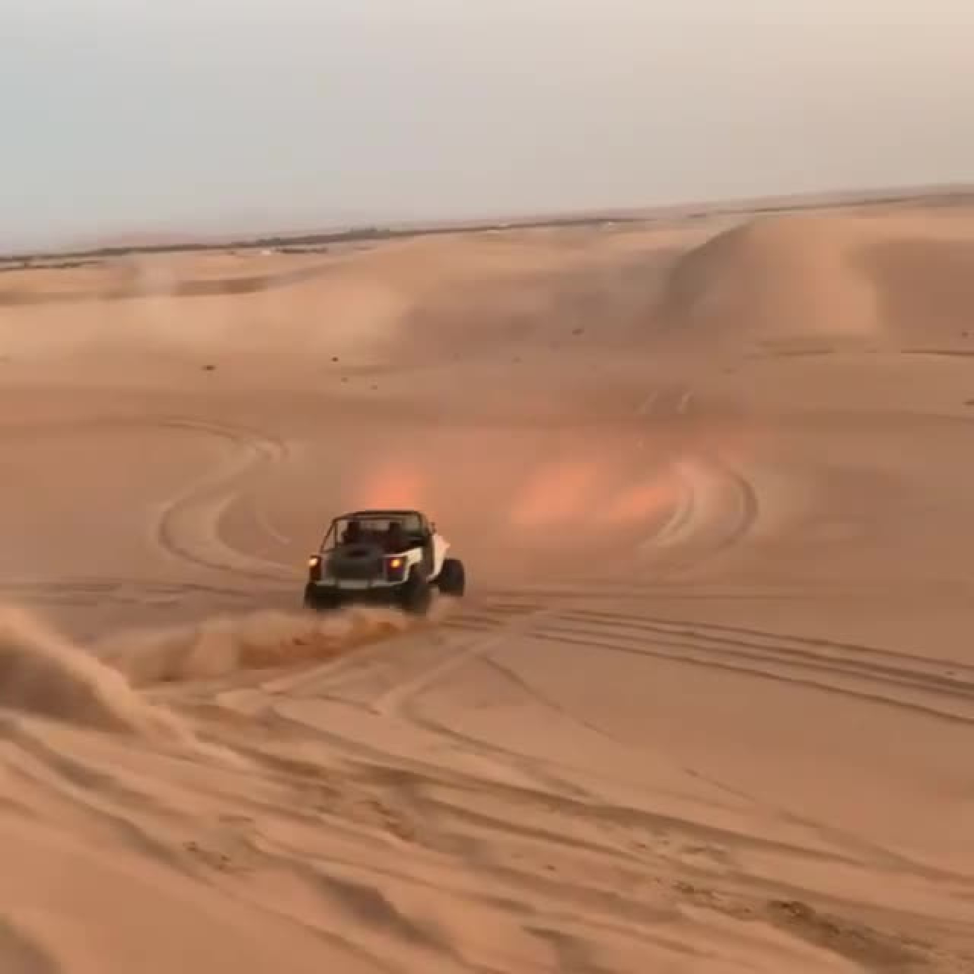 越野沙漠下载_汽车沙漠越野手机游戏_越野沙漠驾驶游戏