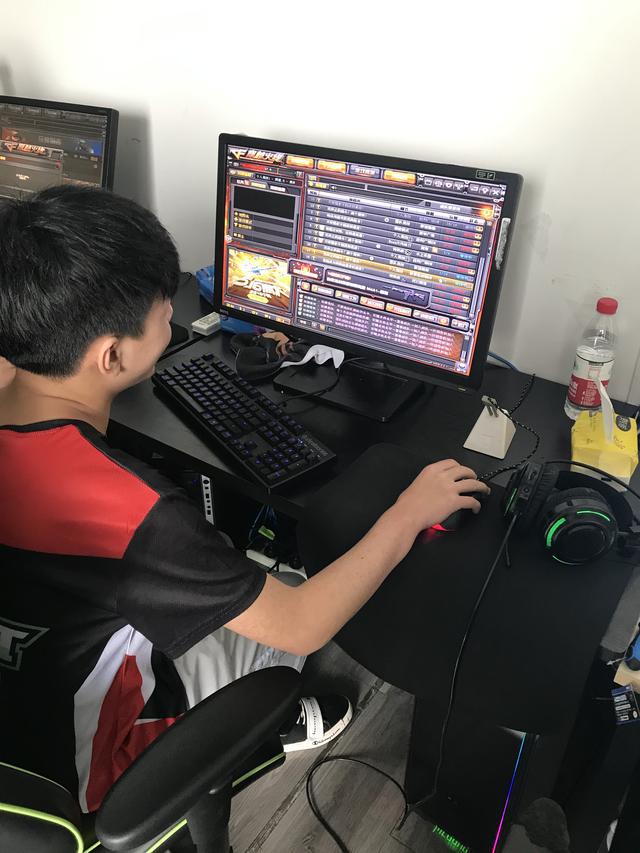 高手游戏手机版_高手版手机游戏推荐_高手游下载